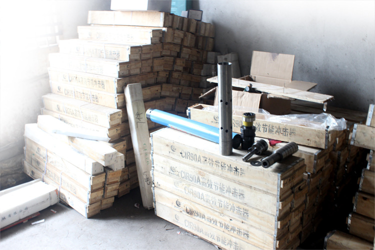 米數(shù)多潛孔鉆頭 提供高中低風(fēng)壓潛孔鉆頭 潛孔沖擊器 等優(yōu)質(zhì)采掘鉆具